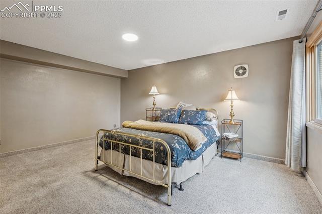 514 Crystal Hills Boulevard