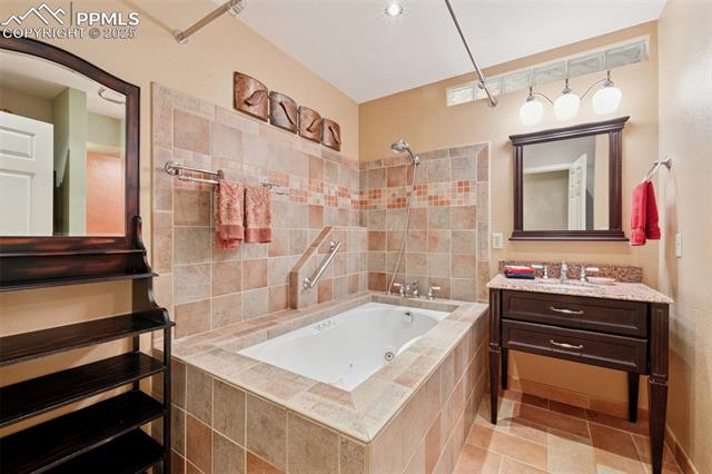 514 Crystal Hills Boulevard