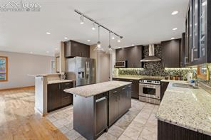 514 Crystal Hills Boulevard