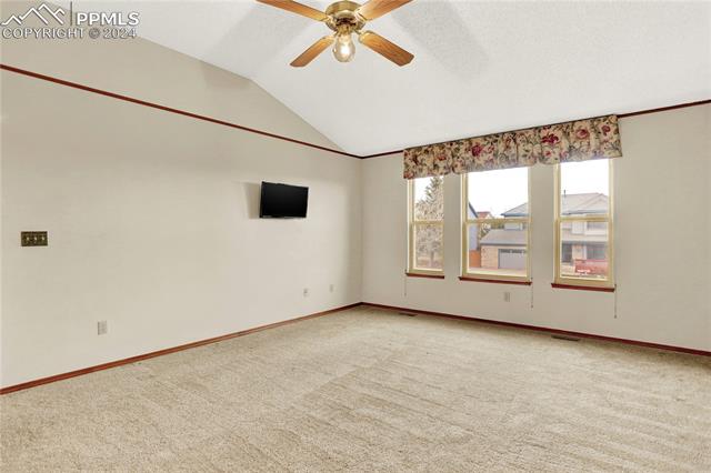 695 Fernglen Court