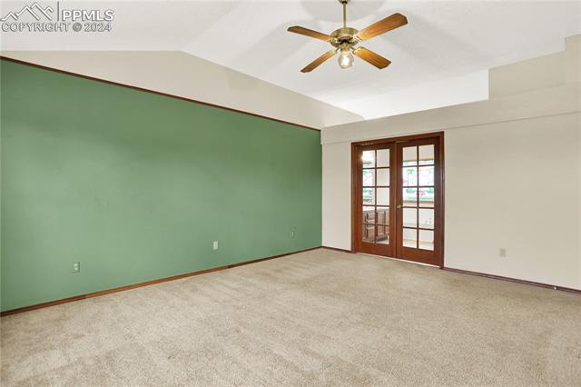 695 Fernglen Court