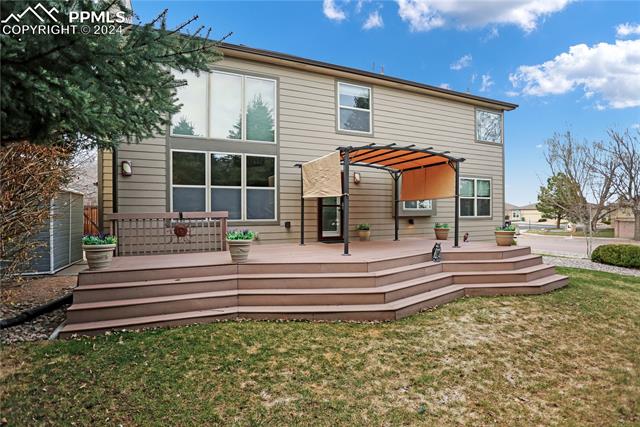 695 Fernglen Court