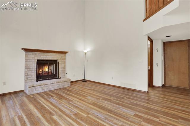 695 Fernglen Court