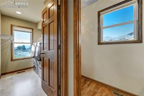 1825 Squire Ridge Court