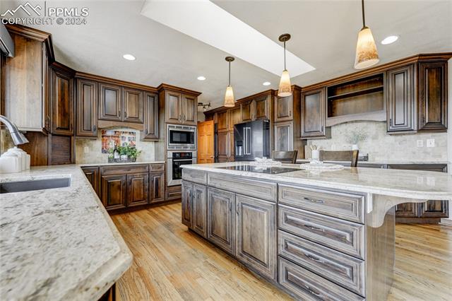 1825 Squire Ridge Court