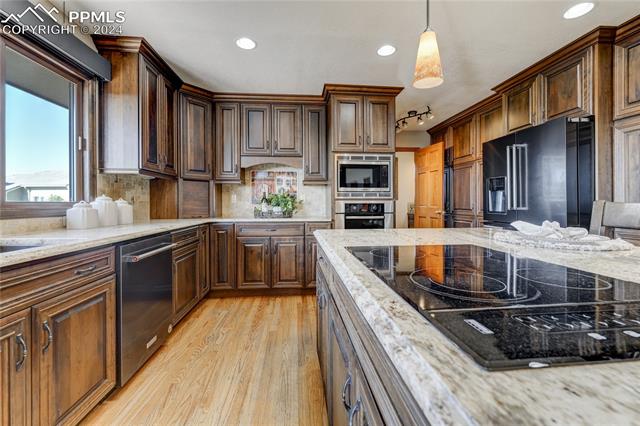 1825 Squire Ridge Court