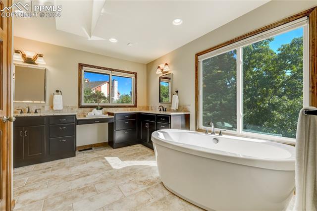 1825 Squire Ridge Court