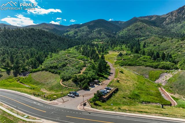 1825 Squire Ridge Court