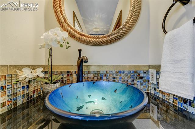 1825 Squire Ridge Court