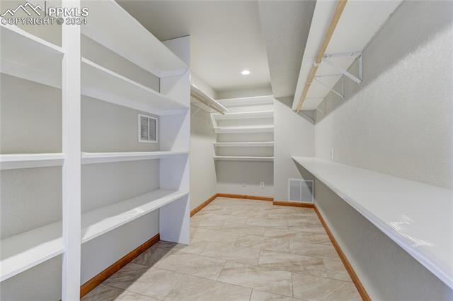 1825 Squire Ridge Court