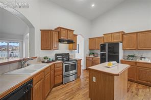 4040 Golf Club Drive