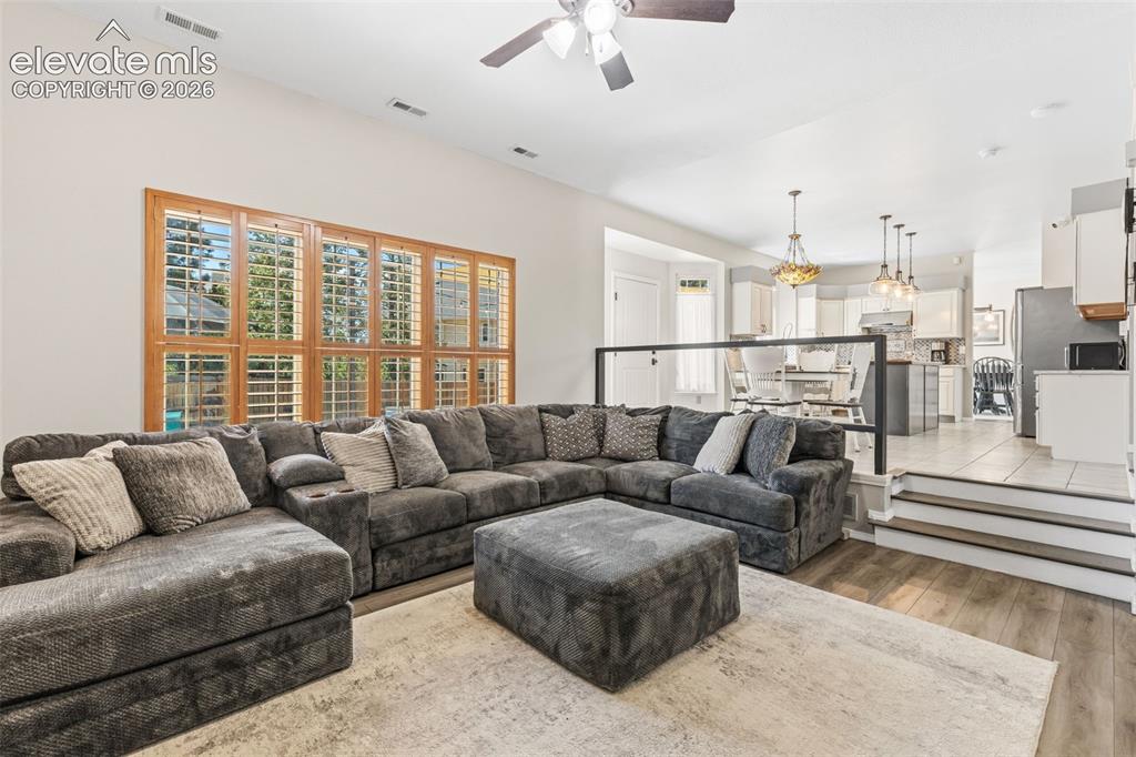 8925 Edgefield Drive