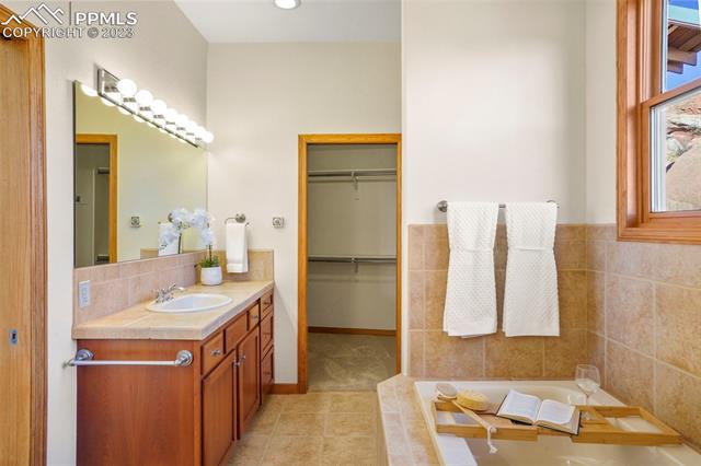 6273 Torrey Pines Drive