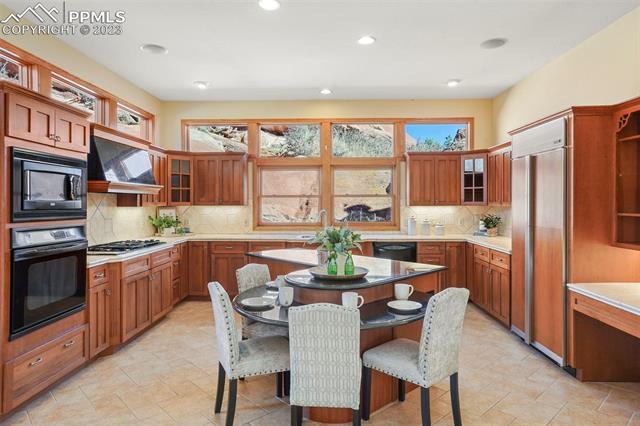 6273 Torrey Pines Drive