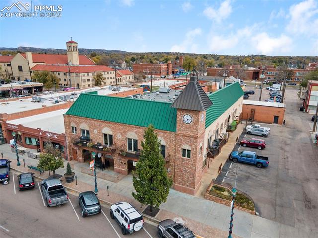 319 N Tejon Street 202