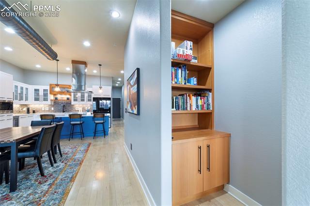 319 N Tejon Street 202