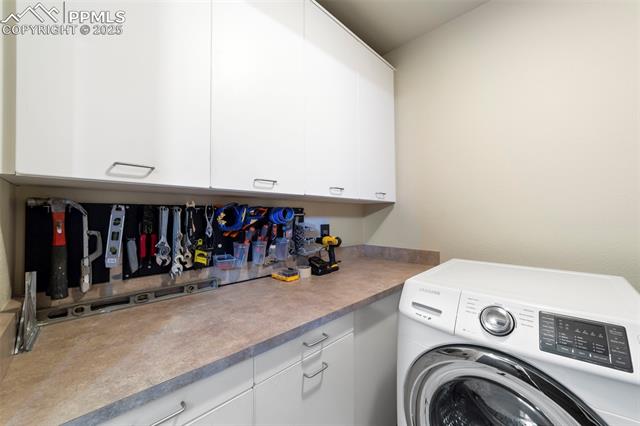 319 N Tejon Street 202