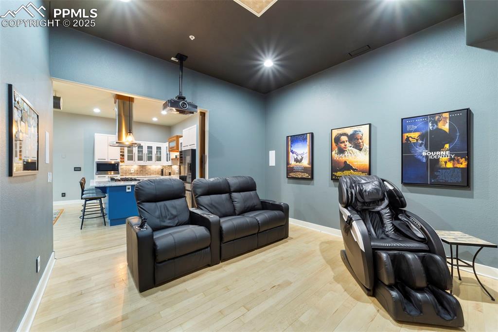 319 N Tejon Street 202
