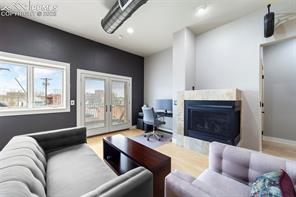 319 N Tejon Street 202