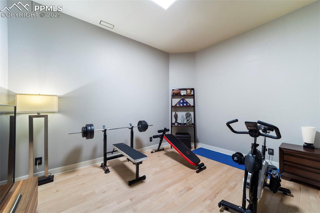 319 N Tejon Street 202