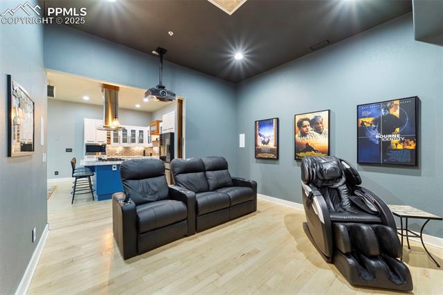 319 N Tejon Street 202