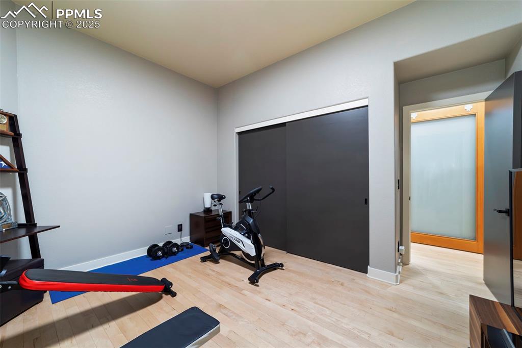 319 N Tejon Street 202