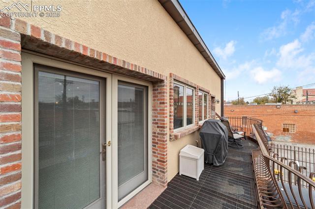 319 N Tejon Street 202