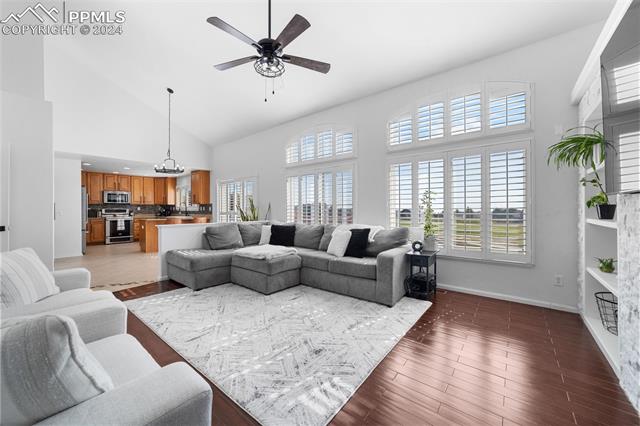 8726 Royal Melbourne Circle