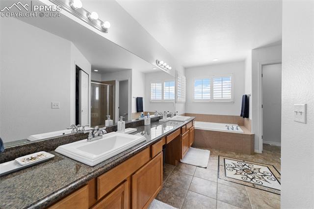 8726 Royal Melbourne Circle