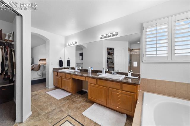 8726 Royal Melbourne Circle