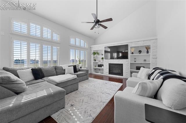 8726 Royal Melbourne Circle