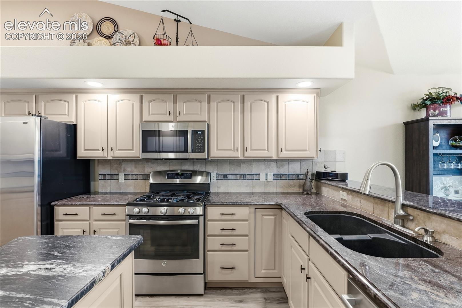 2655 Marston Heights