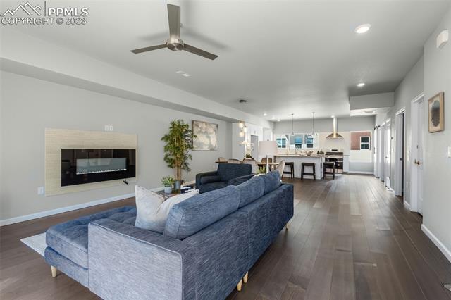 1740 Creek Edge View