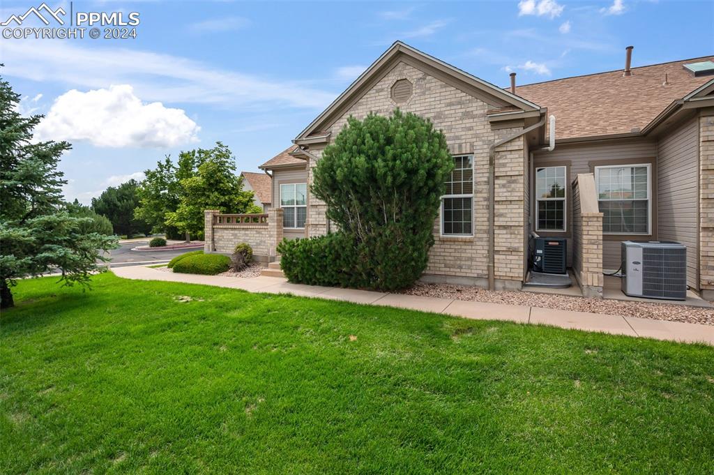 7025 Vasalias Heights
