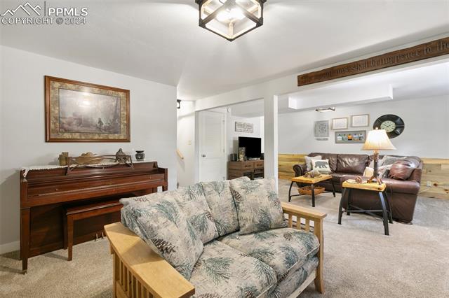 4376 Teeter Totter Circle