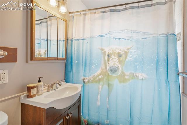 2418 N Corona Street