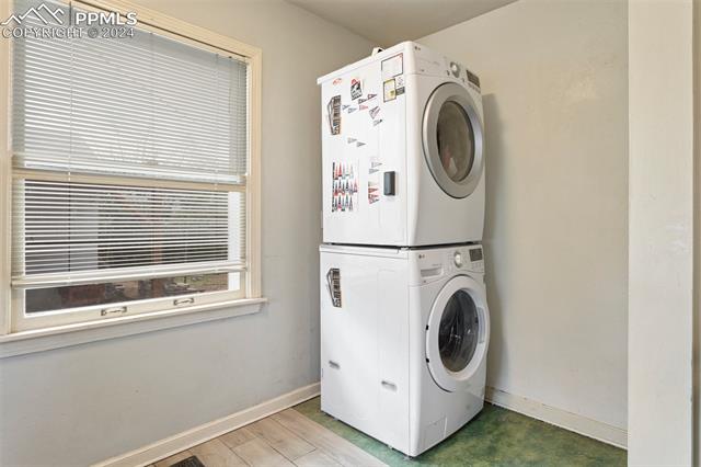 2418 N Corona Street