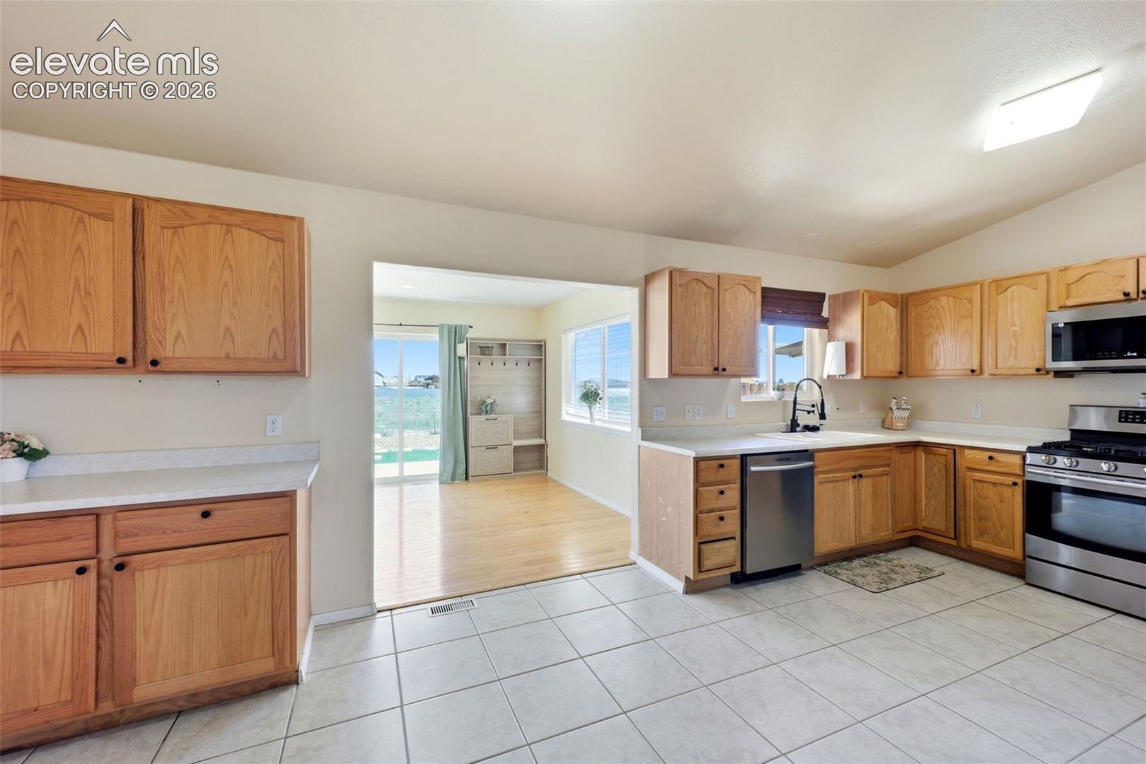 1218 E Onizuka Lane