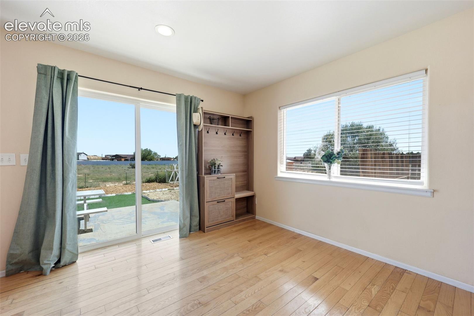 1218 E Onizuka Lane