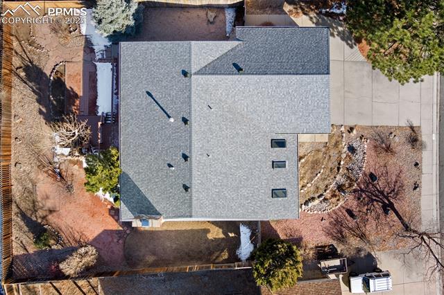2318 Distinctive Drive