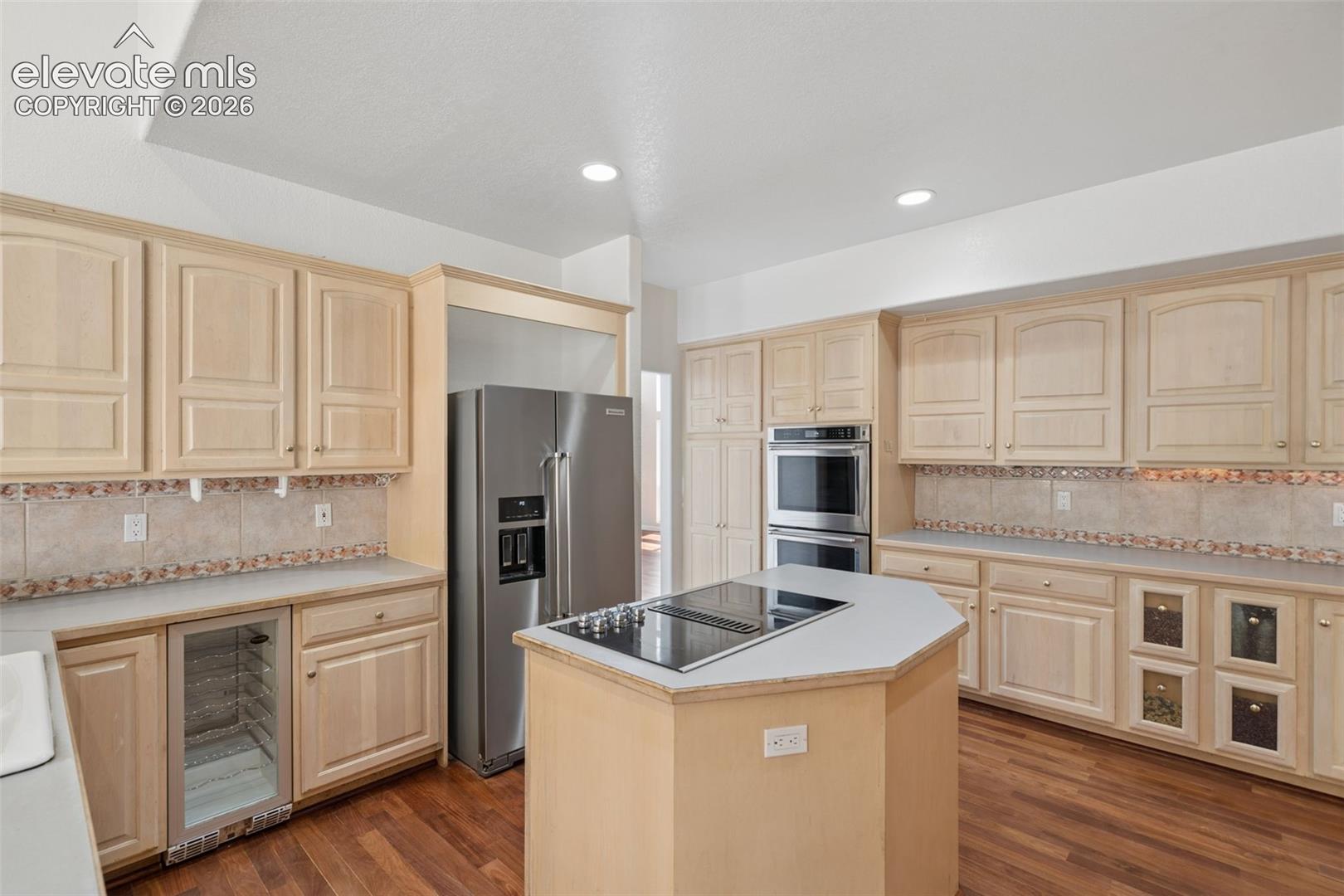 2730 Kittridge Avenue