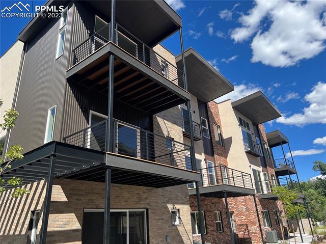 1746 Creek Edge View