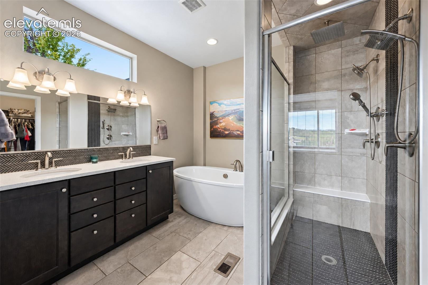 2941 Lakefront Drive