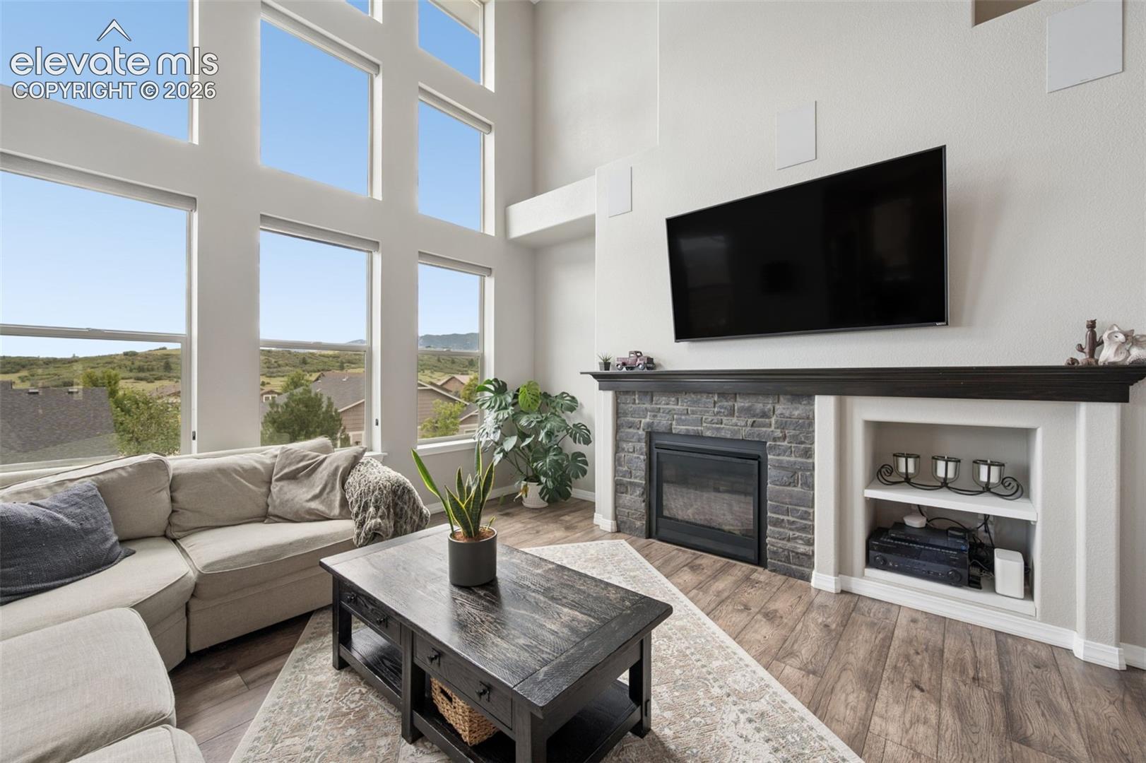 2941 Lakefront Drive