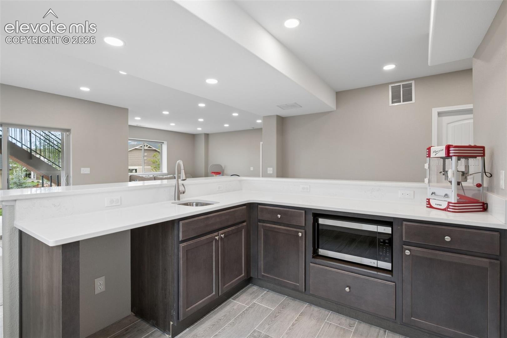 2941 Lakefront Drive