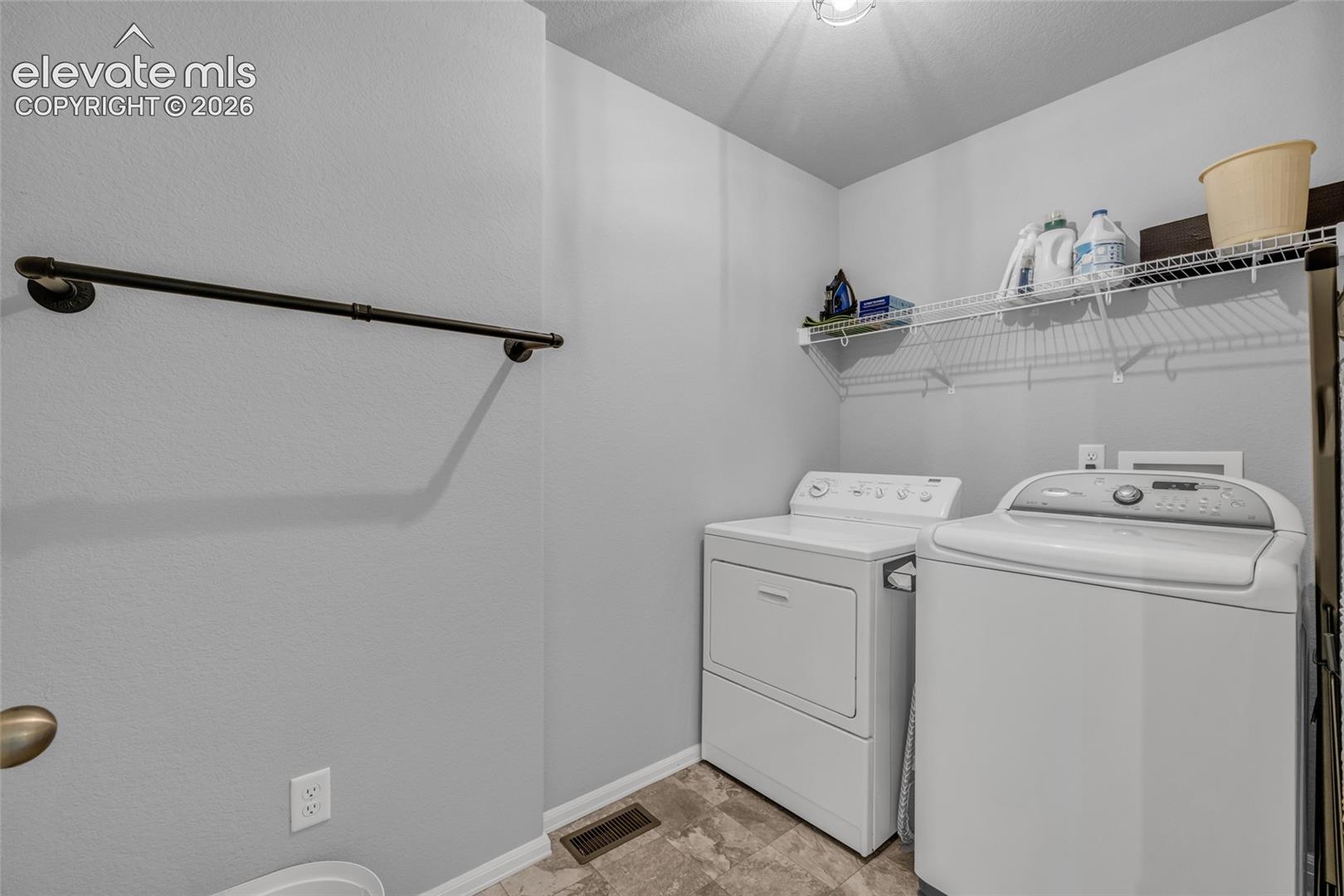 7649 Grand Fir Point
