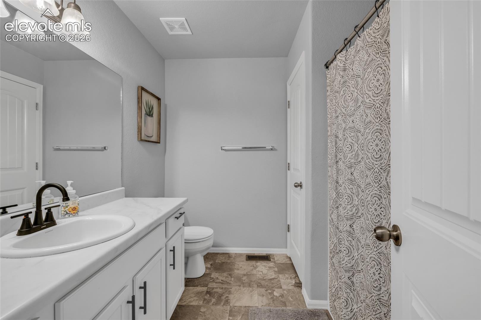 7649 Grand Fir Point