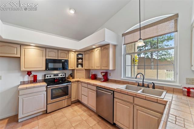 7815 Antigua Point