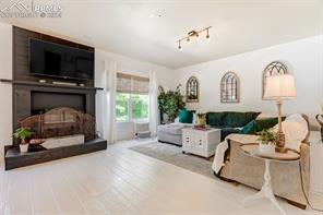 6440 Vickie Lane