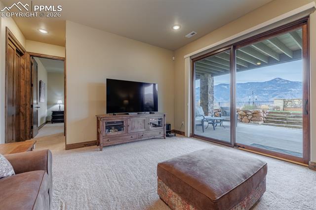 2716 Cathedral Rock View